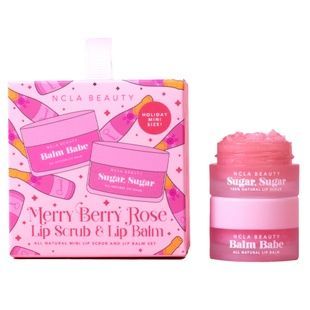 Подарунковий міні-набір &laquo;Різдвяне Розе&raquo; NCLA Beauty Merry Berry Rose Ornament Lip Care Set, 2 в 1 Купити оптом в Україні
